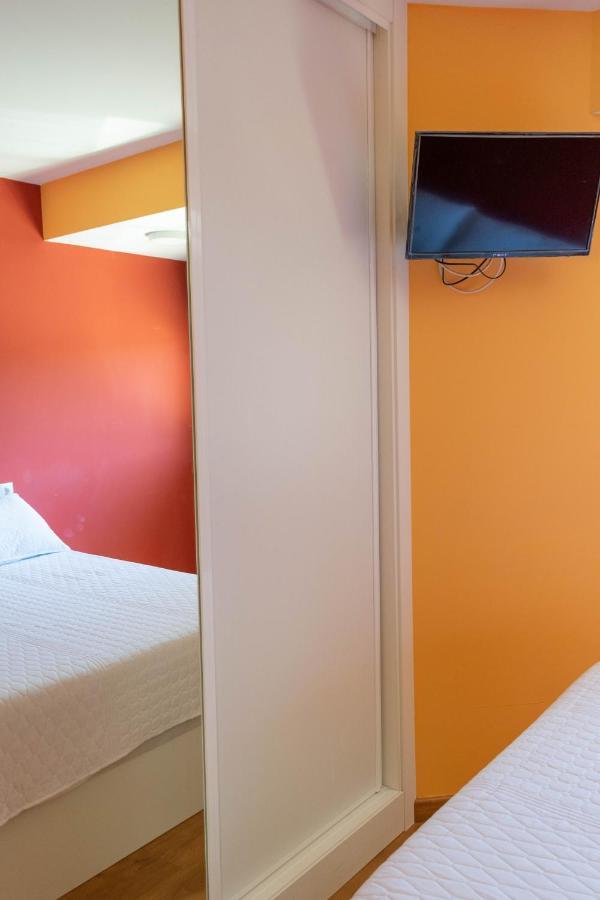 Casa Iglesias 2 2 Habitaciones Monforte De Lemos Bagian luar foto